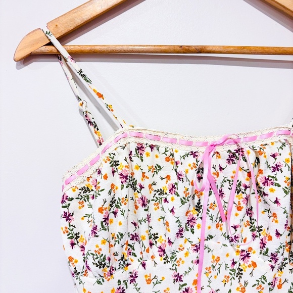 Cream floral dress - Picture 2 of 6